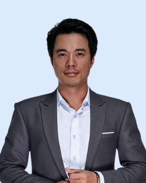 Chân dung Nguyễn Khắc Long